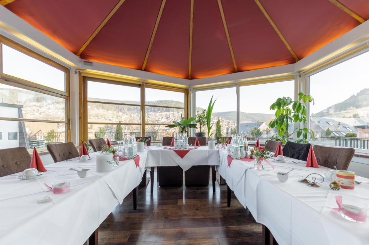 Panoramahotel Berghof Baiersbronn Exteriör bild